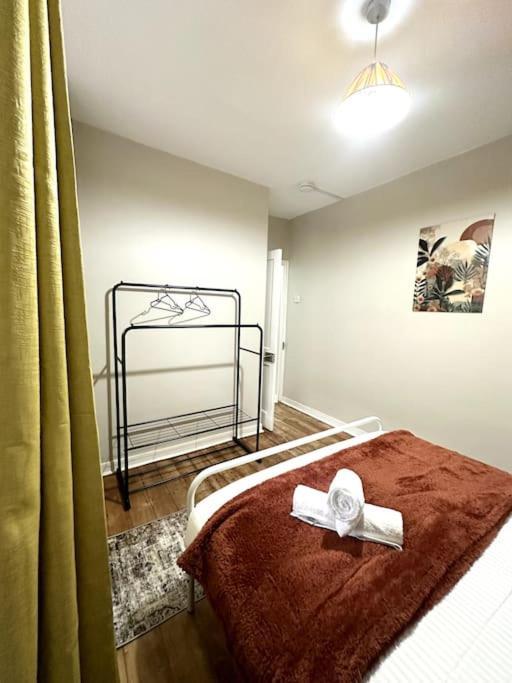 Quirky 3 Bedroom Flat In Shoreditch ลอนดอน ภายนอก รูปภาพ
