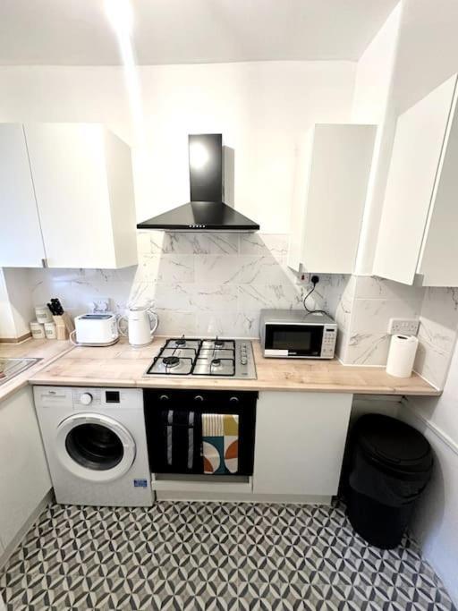 Quirky 3 Bedroom Flat In Shoreditch ลอนดอน ภายนอก รูปภาพ
